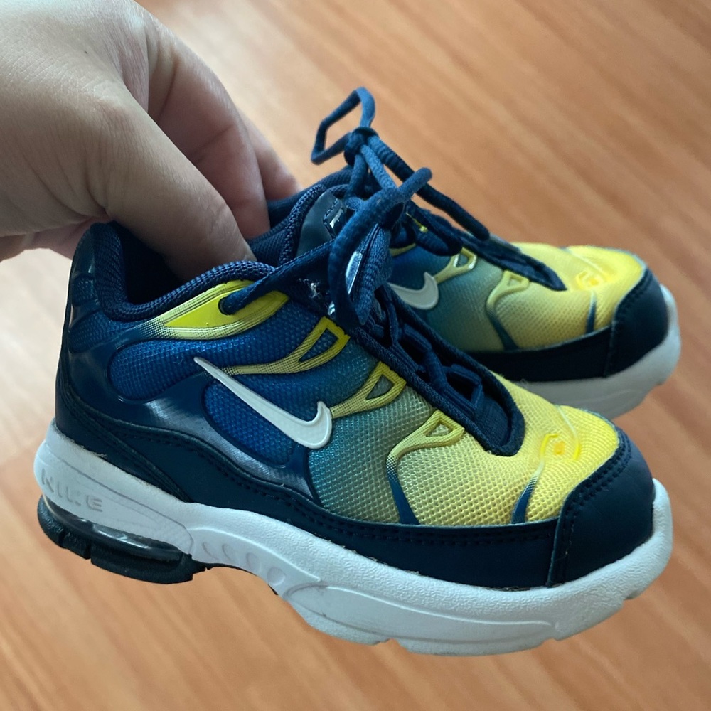 Nike Sneakers Toddler 6C